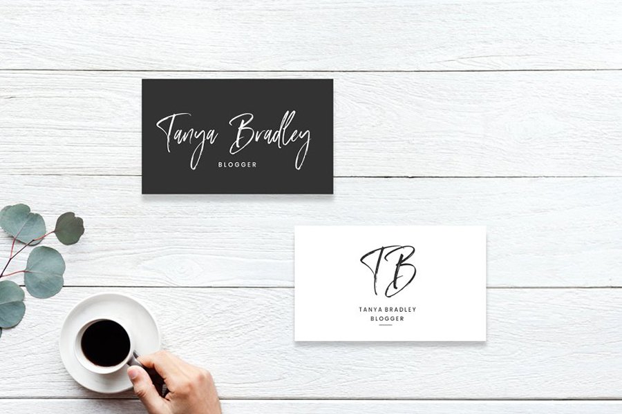 Amourist Handlettering Script