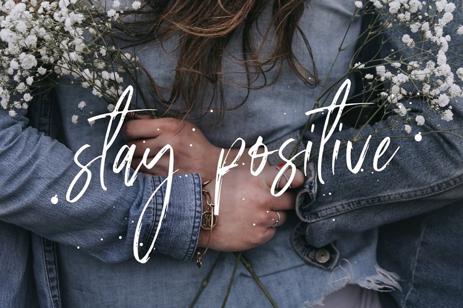 Amourist Handlettering Script