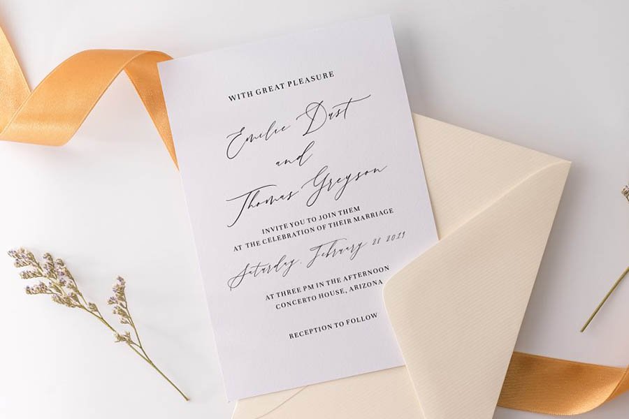 Month Glade Script Font