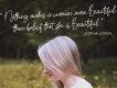 Sarantta Handwritten Script Font